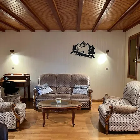 6 Personnes Chez Gaby Nyaraló Montgreleix